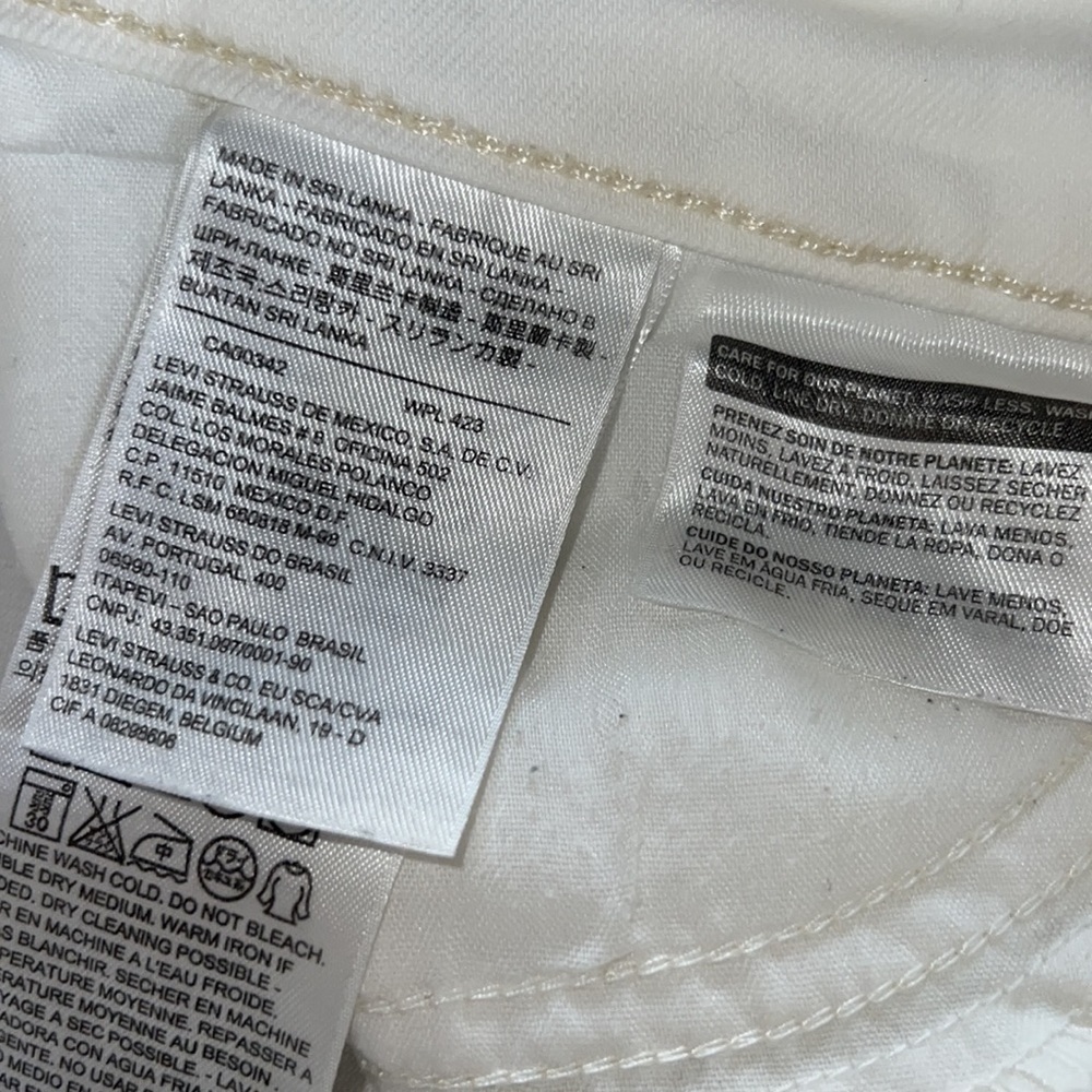 LEVIS SHORTS WHITE SIZE W30 PEACH & CREAM COLORED THREADS ROLLED HEM WHITE LABLE - Picture 8 of 17